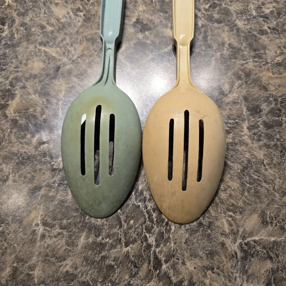2 Vintage EKCO Slotted Serving Spoons Plastic Nylon Kitchen Utensil 11